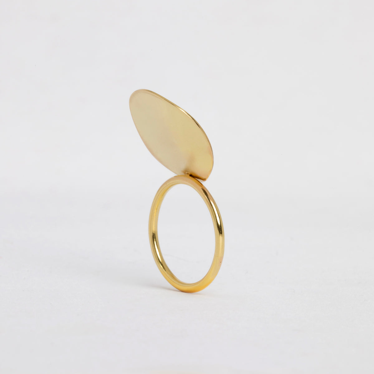 Bague un pétale